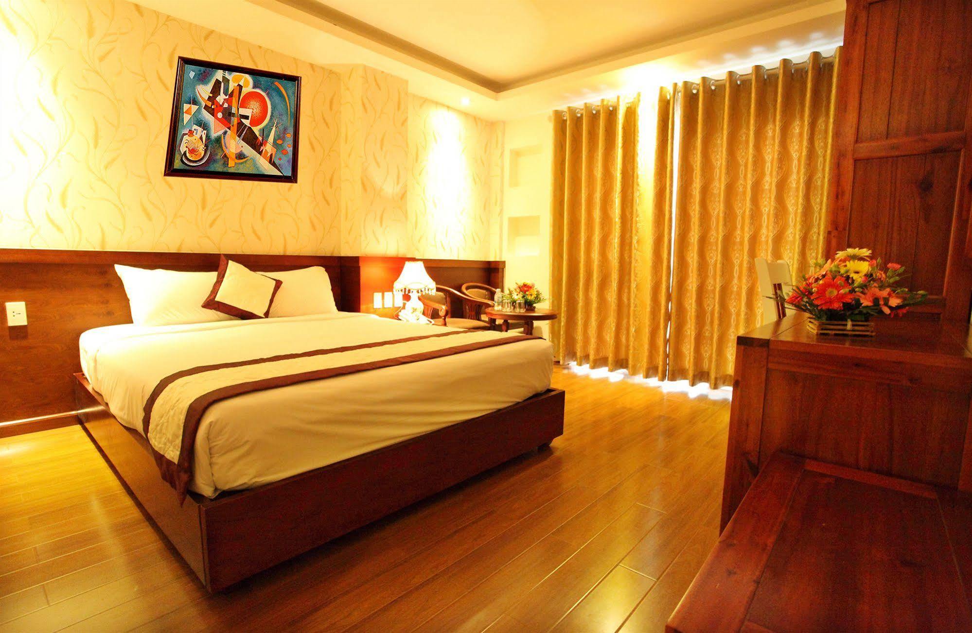 โรงแรมโกล์ดเด้น แซนด์ นา ตรัง ญาจาง ภายนอก รูปภาพ