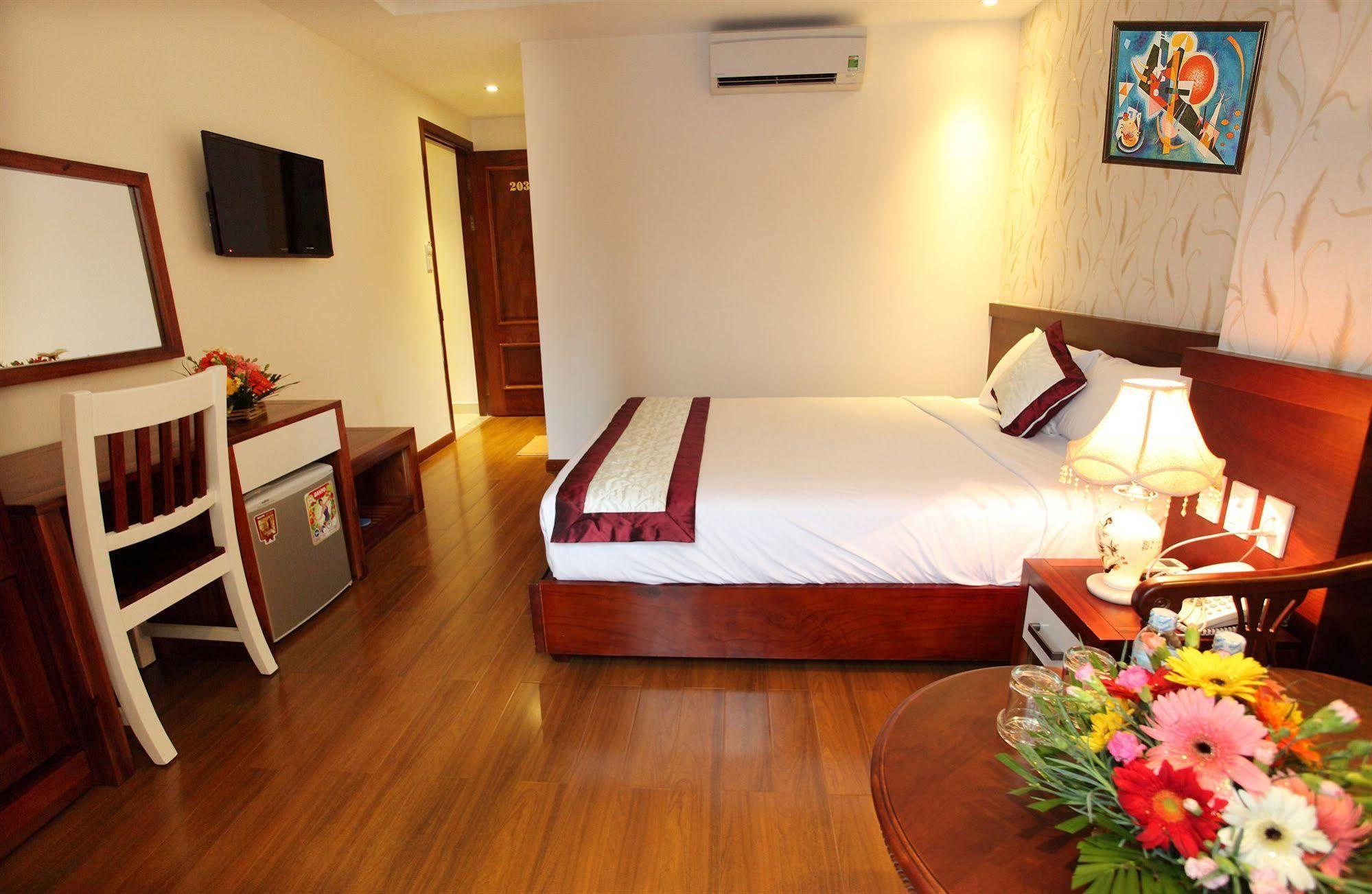 โรงแรมโกล์ดเด้น แซนด์ นา ตรัง ญาจาง ภายนอก รูปภาพ